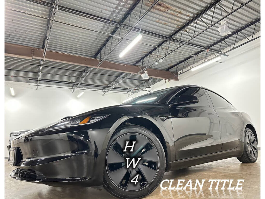 2025 TESLA Model 3