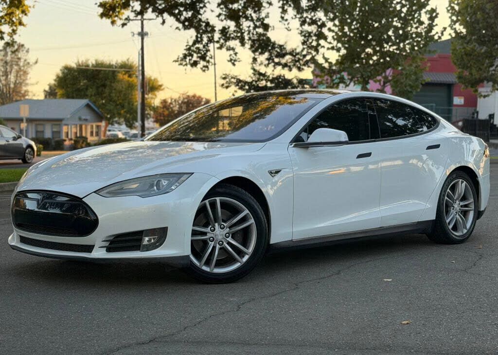 2013 TESLA Model S