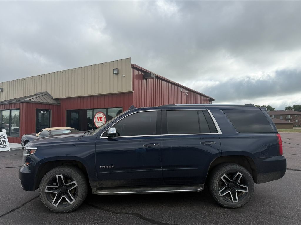 2017 CHEVROLET Tahoe