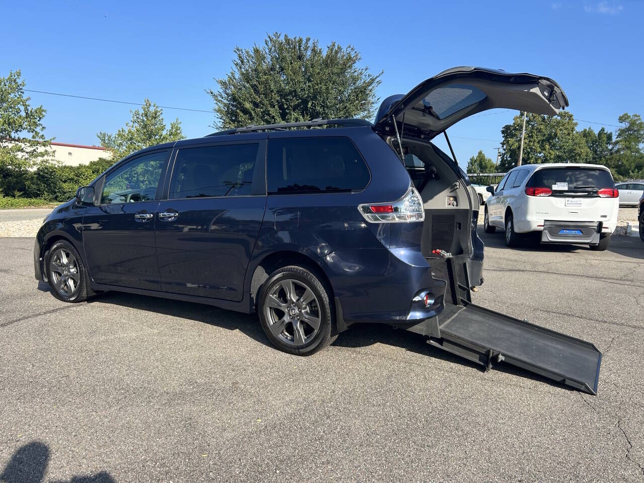 2020 TOYOTA Sienna