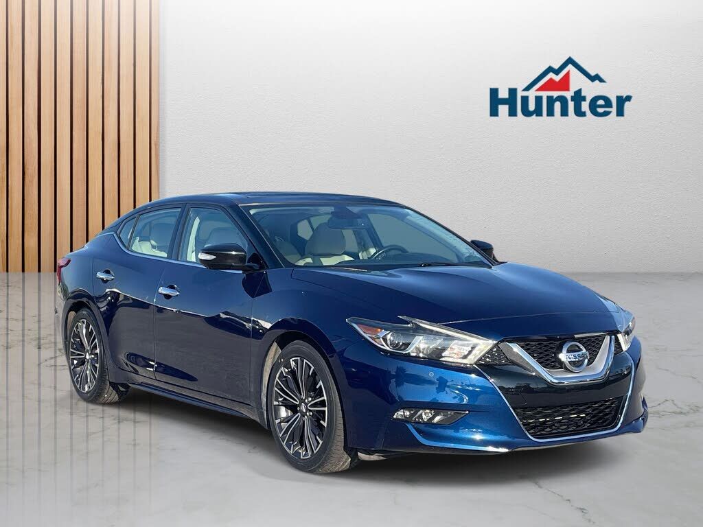 2017 NISSAN Maxima