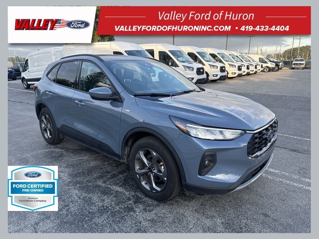 2025 FORD Escape