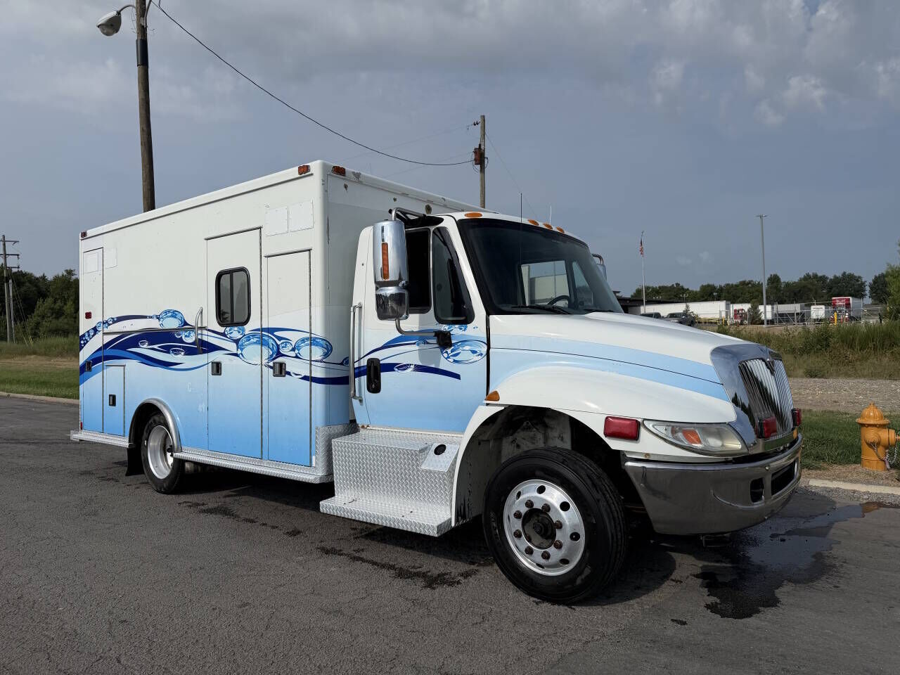 2003 INTERNATIONAL MH025