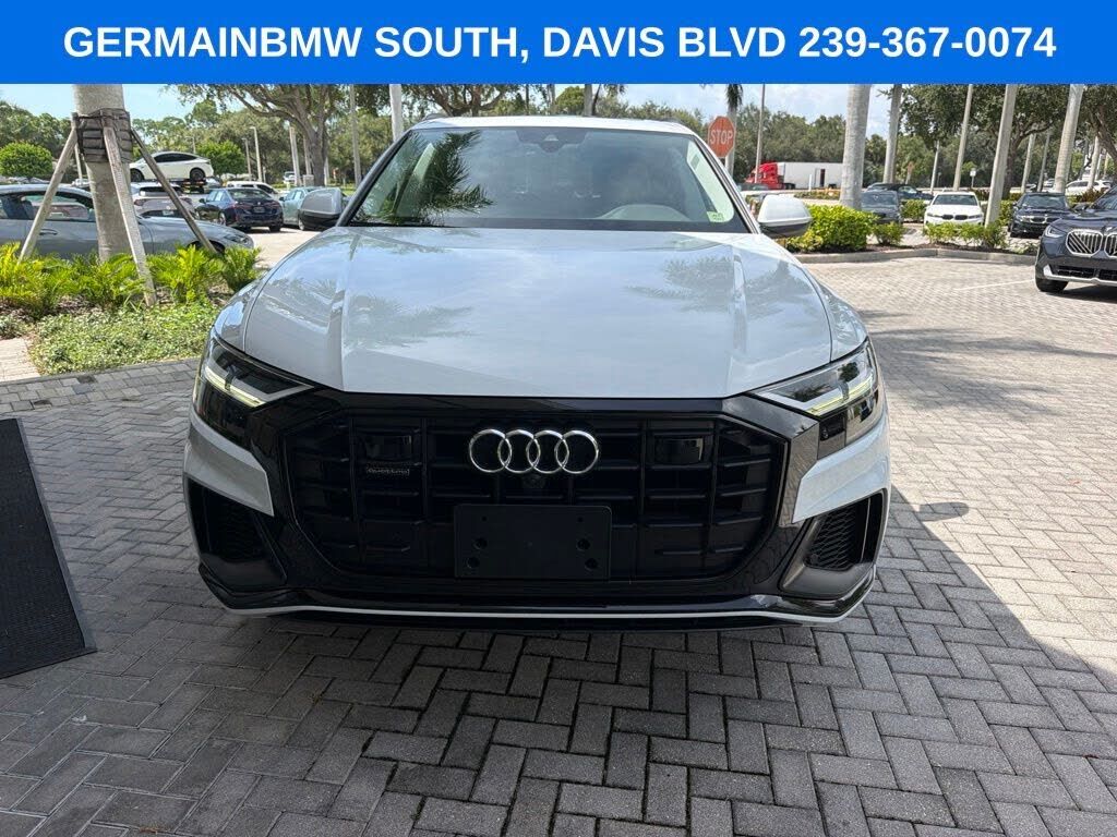 2020 AUDI Q8