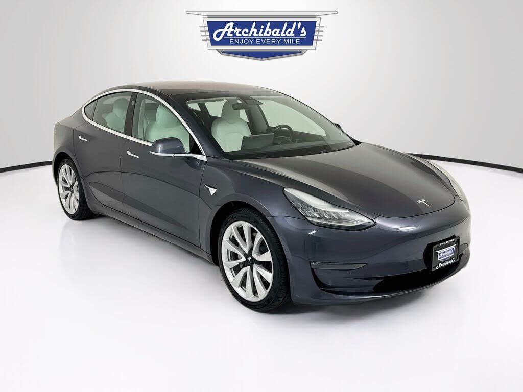 2018 TESLA Model 3