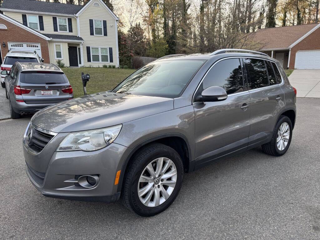 2009 VOLKSWAGEN Tiguan