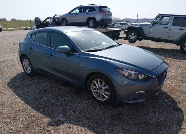 2015 MAZDA Mazda3