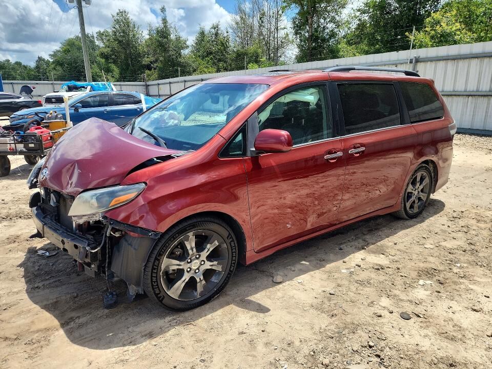 2015 TOYOTA Sienna