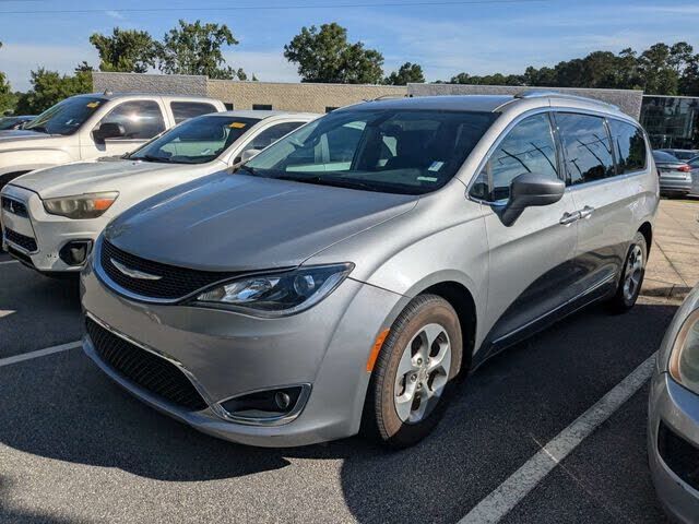 2017 CHRYSLER Pacifica