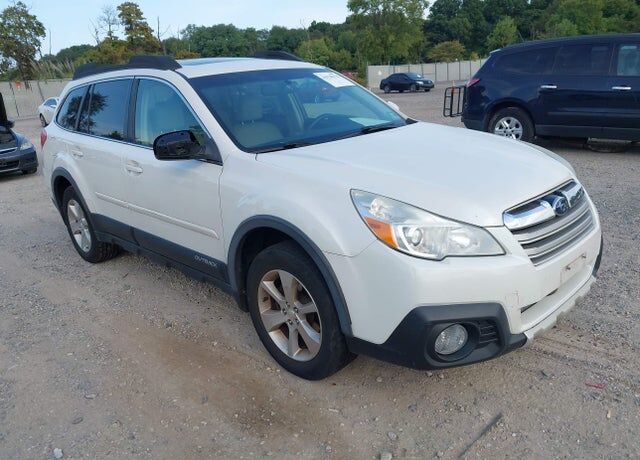 2014 SUBARU Outback