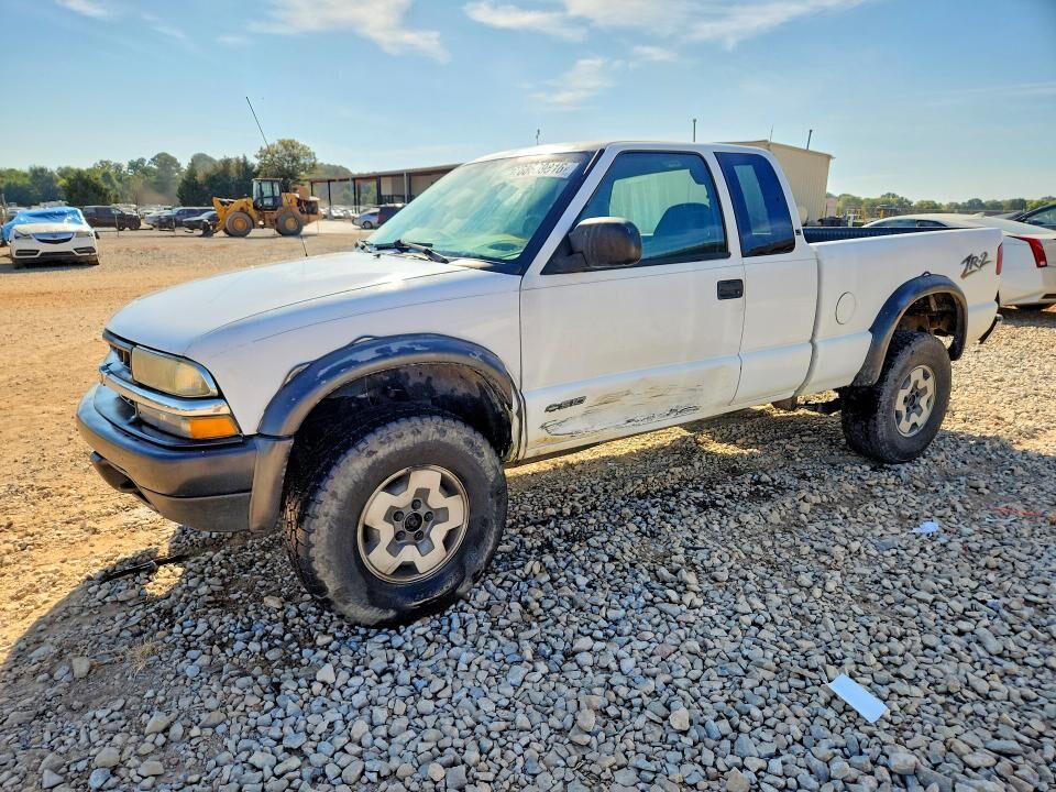 2002 CHEVROLET S-10 Pickup