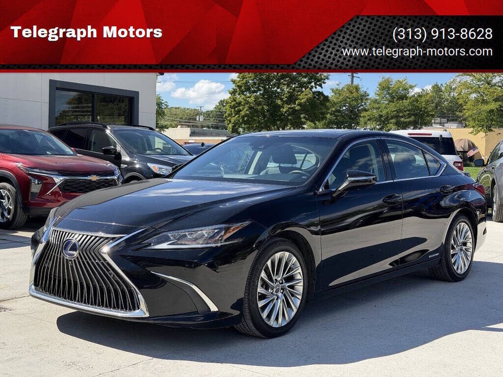 2019 LEXUS ES