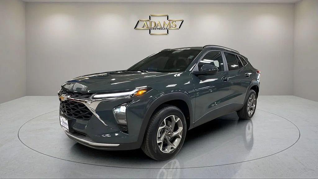 2026 CHEVROLET Trax