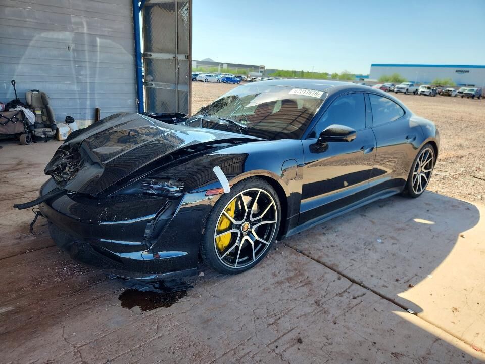 2024 PORSCHE Taycan