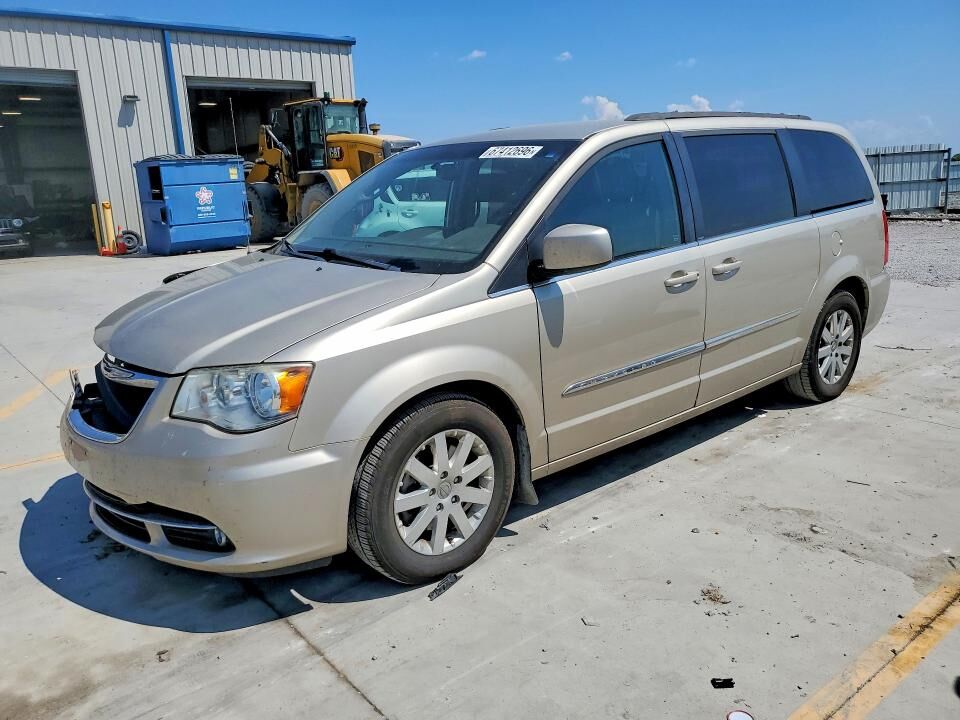 2014 CHRYSLER Town and Country