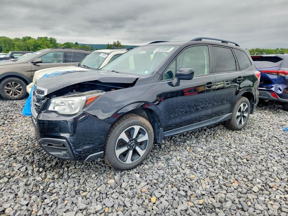 2017 SUBARU Forester