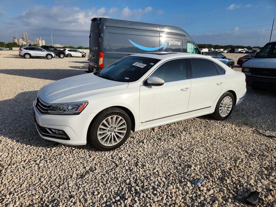 2016 VOLKSWAGEN Passat