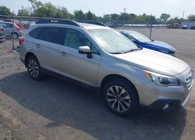 2017 SUBARU Outback