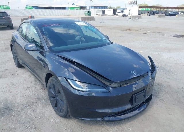 2025 TESLA Model 3