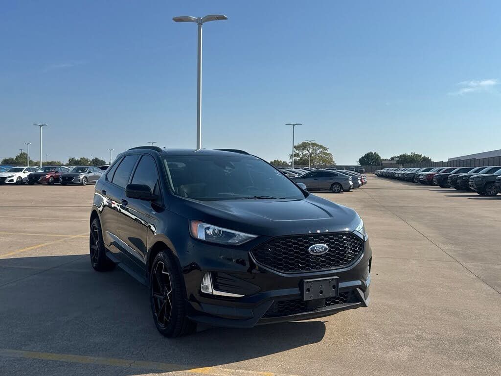 2023 FORD Edge