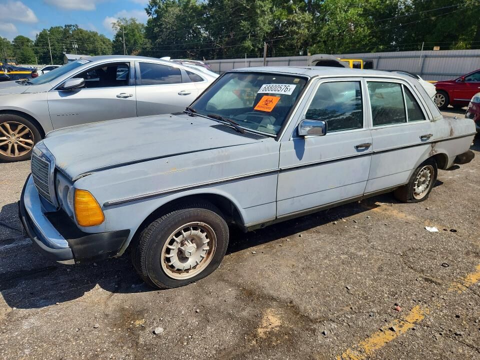1984 MERCEDES-BENZ 300