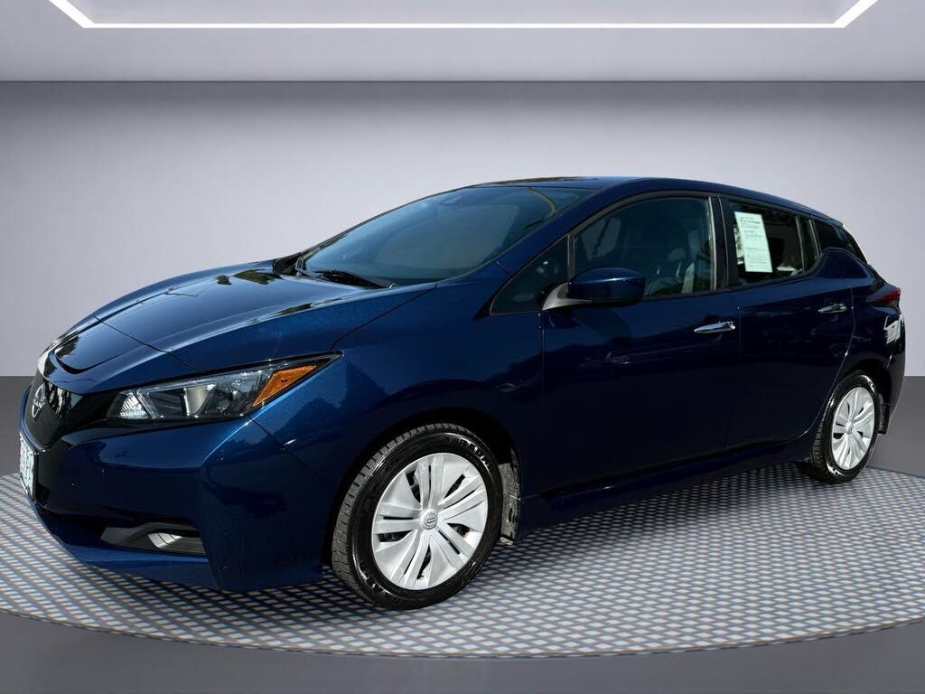 2023 NISSAN Leaf