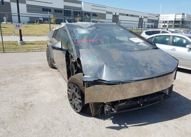 2025 TESLA Cybertruck