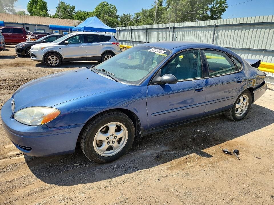 2004 FORD Taurus