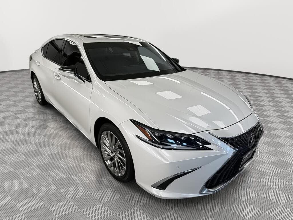2023 LEXUS ES