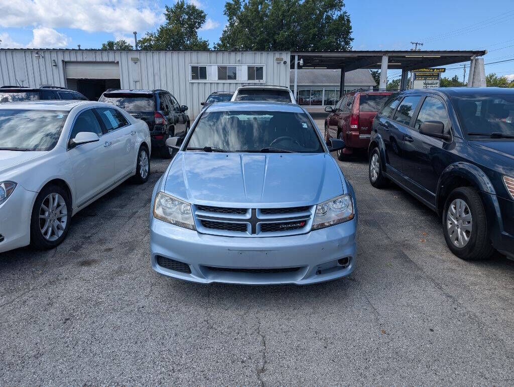 2013 DODGE Avenger