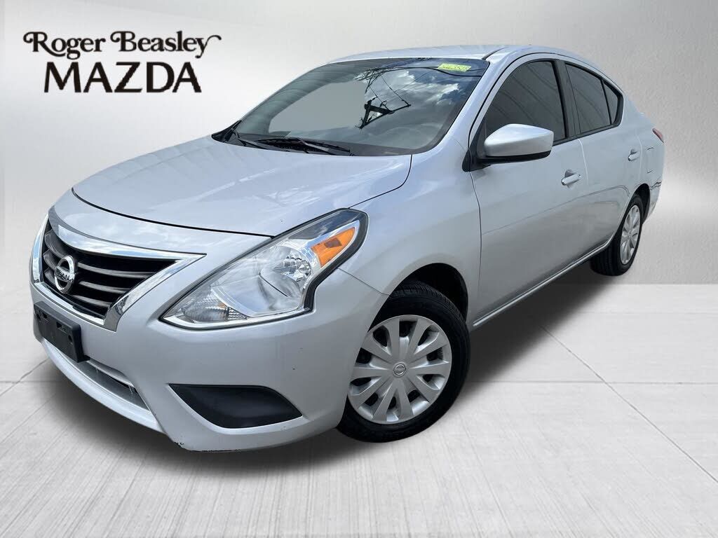 2018 NISSAN Versa
