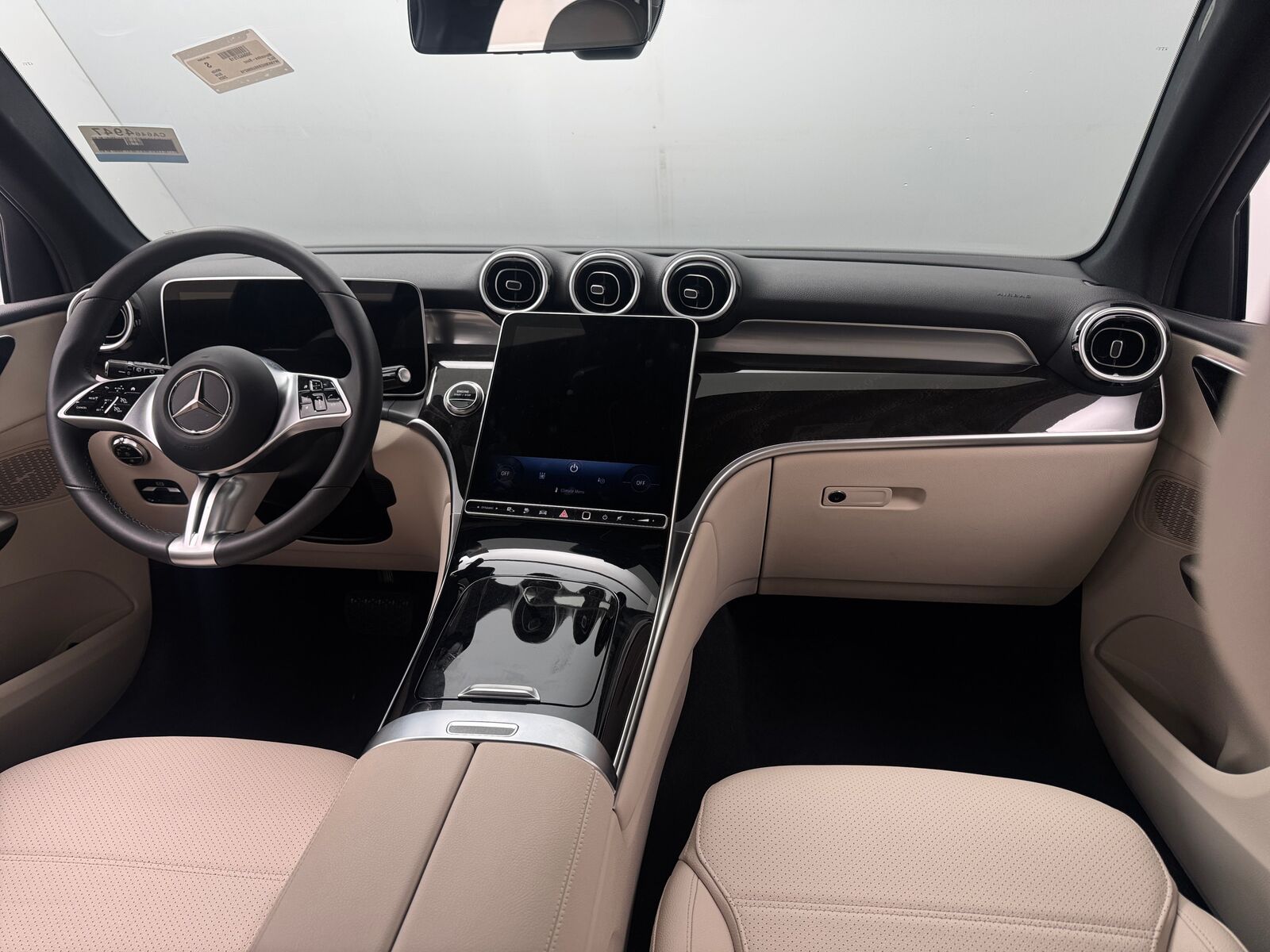 2025 Mercedes-Benz GLC-Class