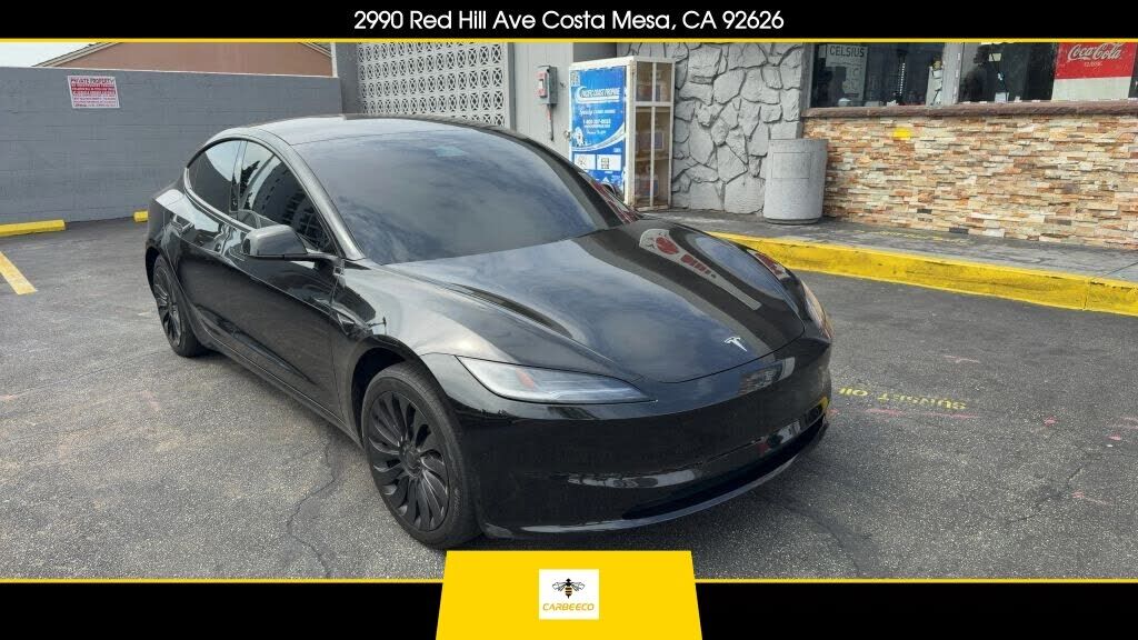 2025 TESLA Model 3