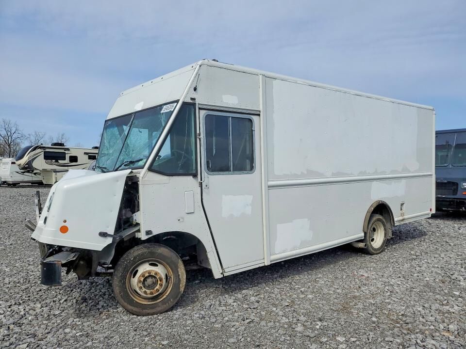 2021 FORD Commercial Chassis
