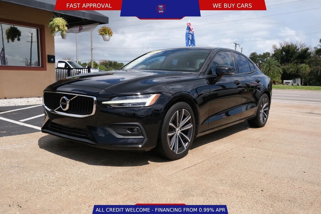 2021 VOLVO S60