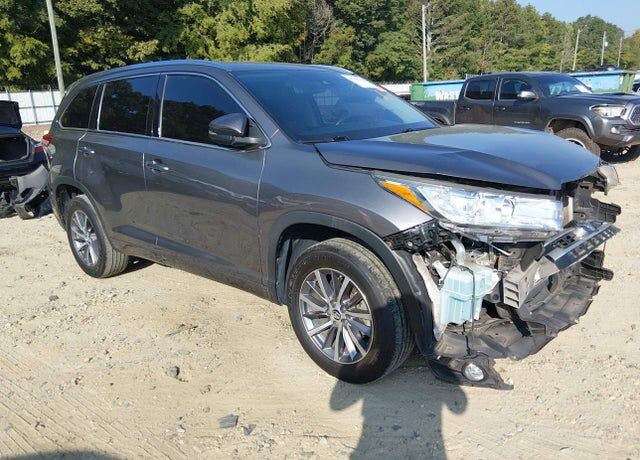 2018 TOYOTA Highlander