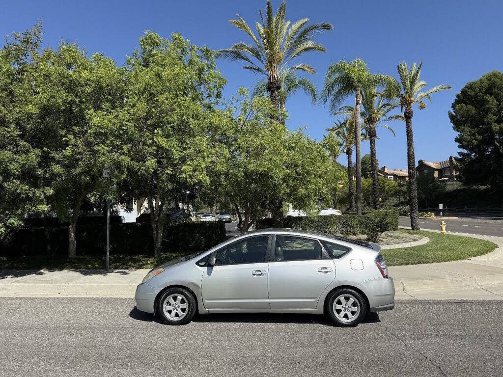 2004 TOYOTA PRIUS