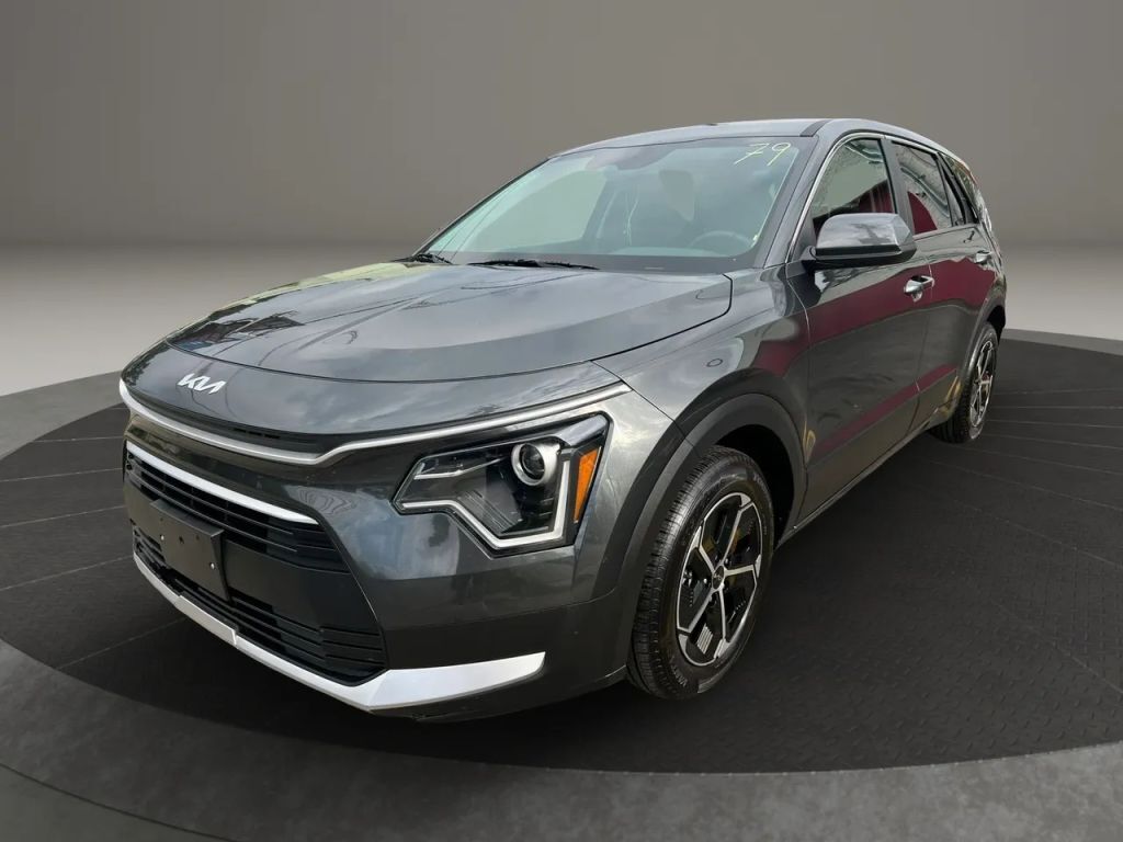 2025 KIA Niro