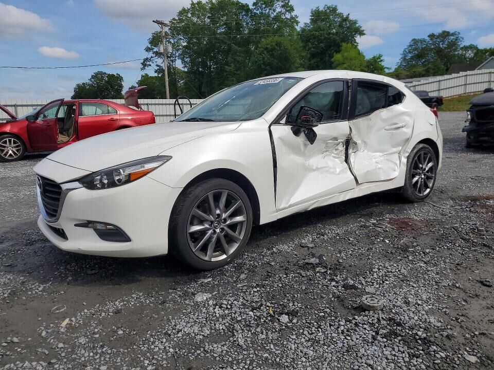 2018 MAZDA Mazda3