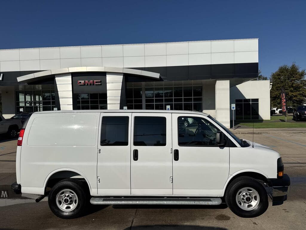 2025 GMC Savana