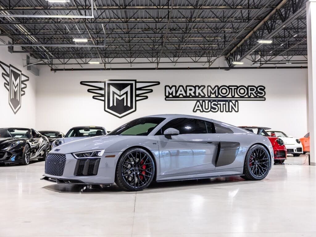 2017 AUDI R8
