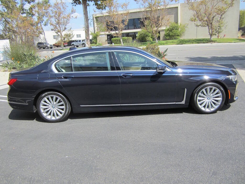 2020 BMW 740i