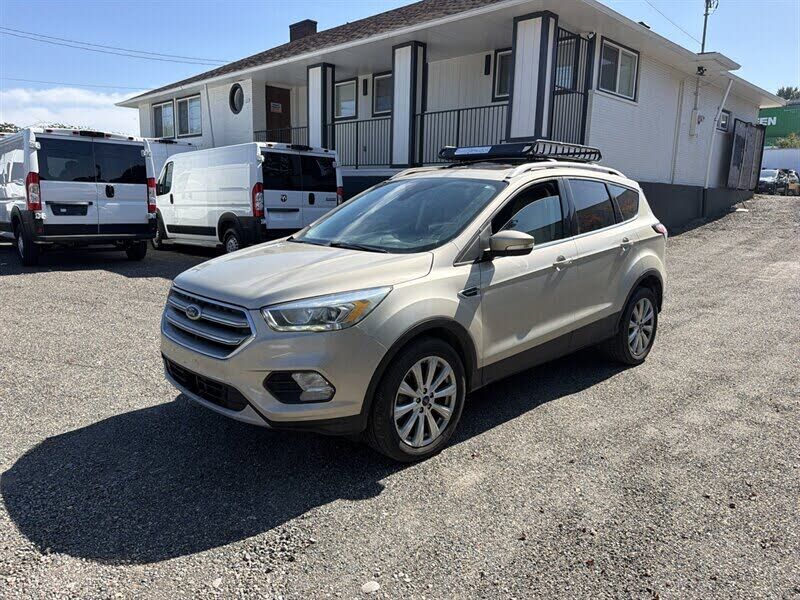 2017 FORD Escape