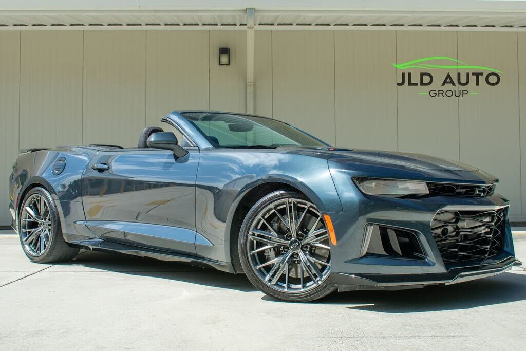 2023 CHEVROLET Camaro