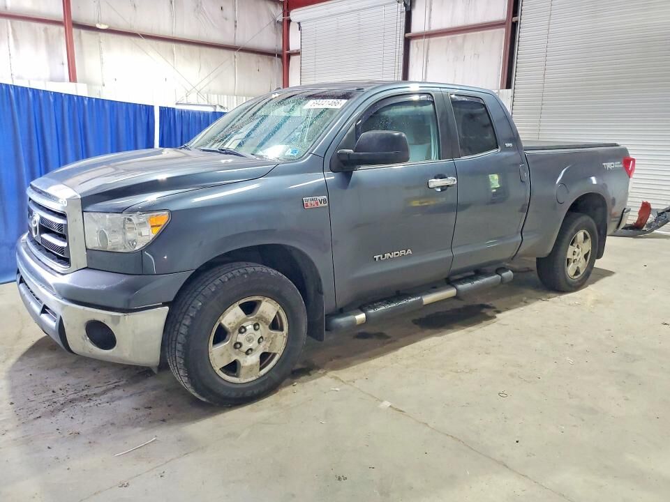 2010 TOYOTA Tundra