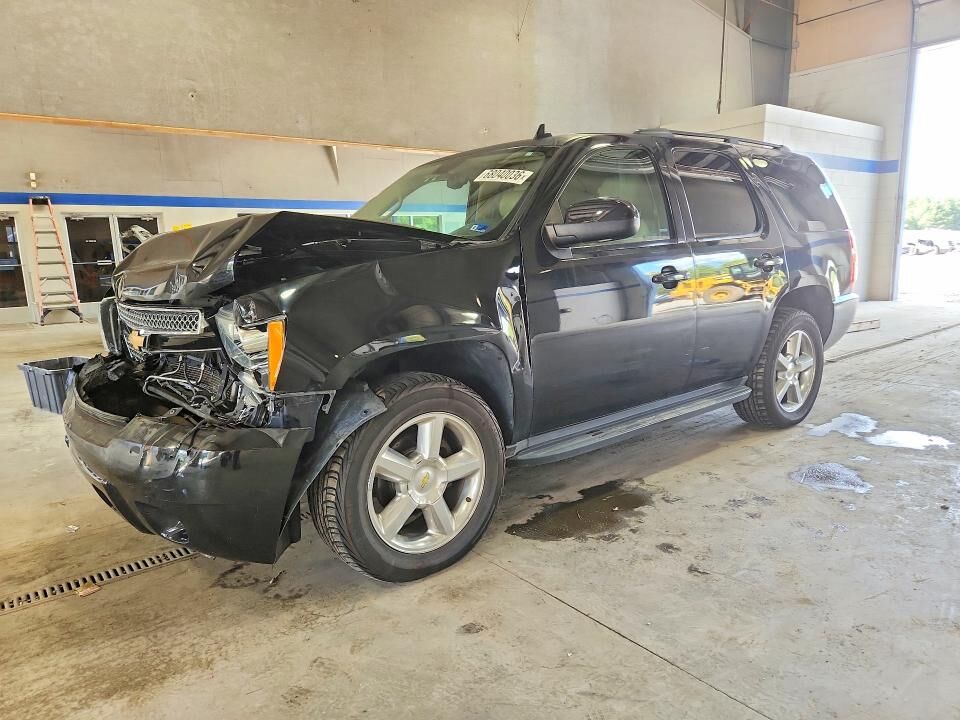 2013 CHEVROLET Tahoe