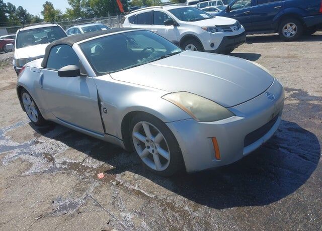 2005 NISSAN 350Z
