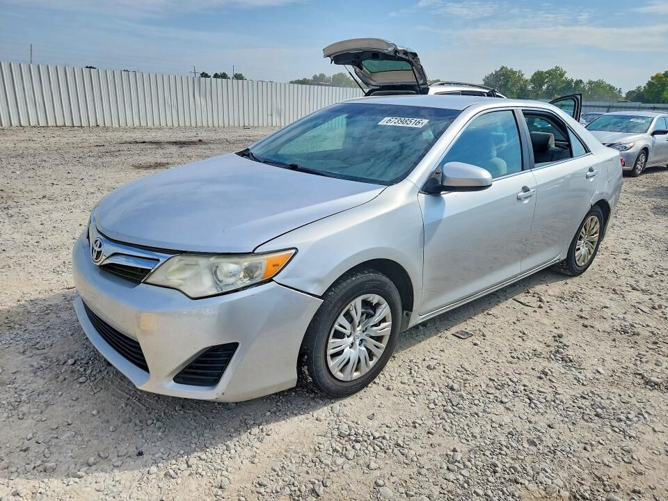 2013 TOYOTA Camry
