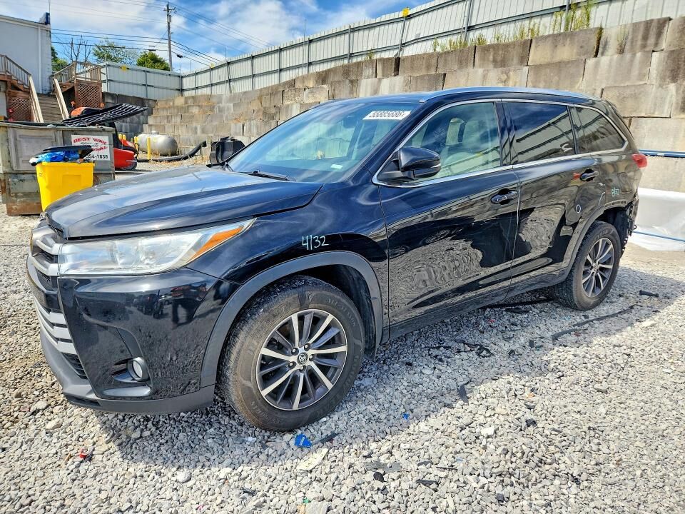 2017 TOYOTA Highlander
