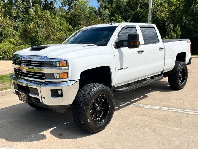 2018 CHEVROLET Silverado